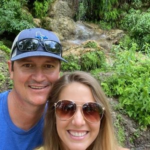 Meet your Posher, Whitney